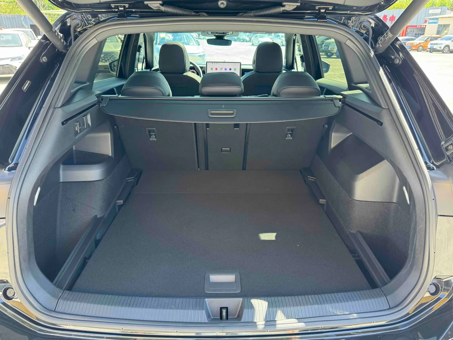 Volkswagen Tiguan L, 2024 25