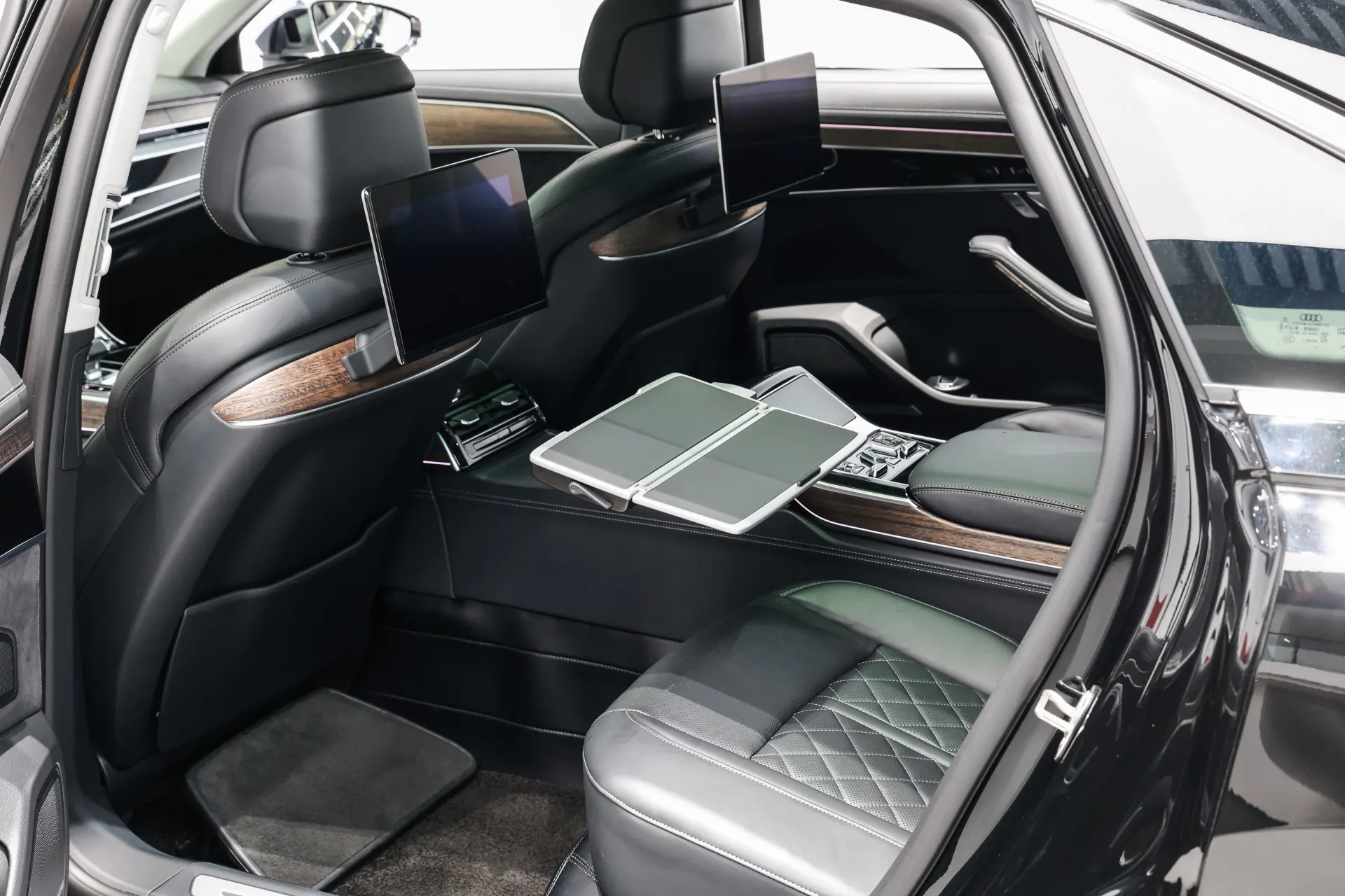 Audi A8L, 2022 23
