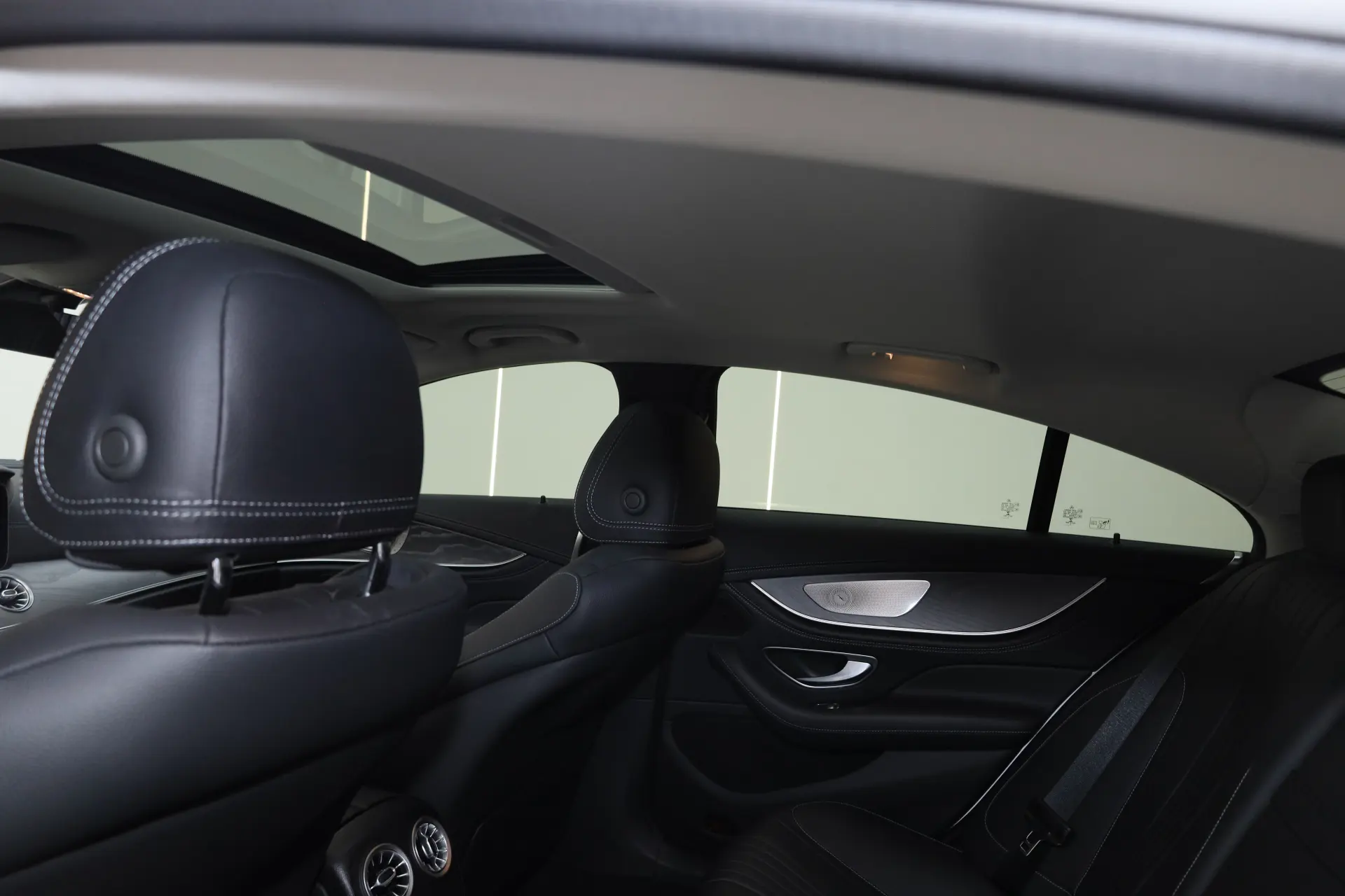 Mercedes-Benz CLS 300, 2022 25