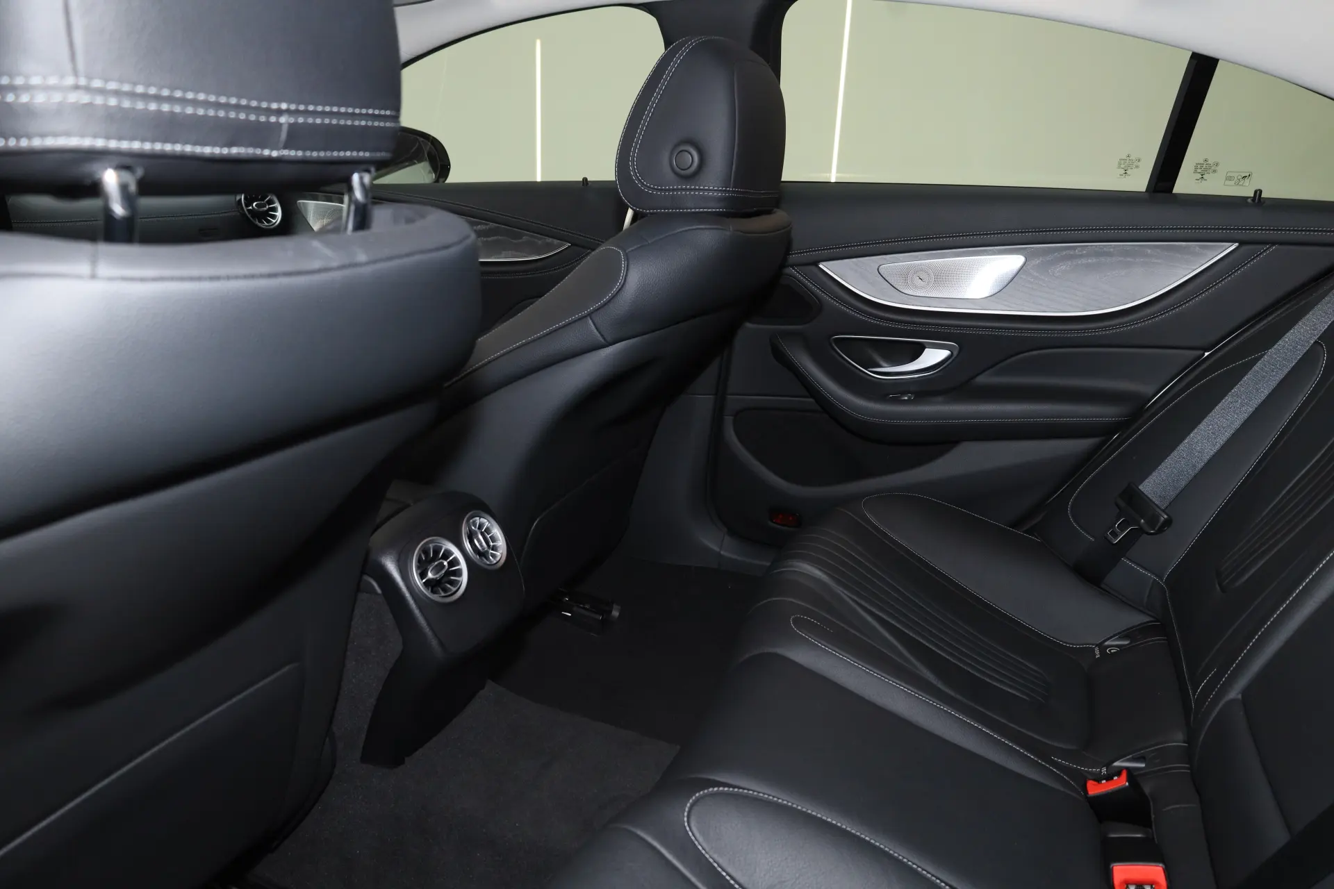 Mercedes-Benz CLS 300, 2022 20