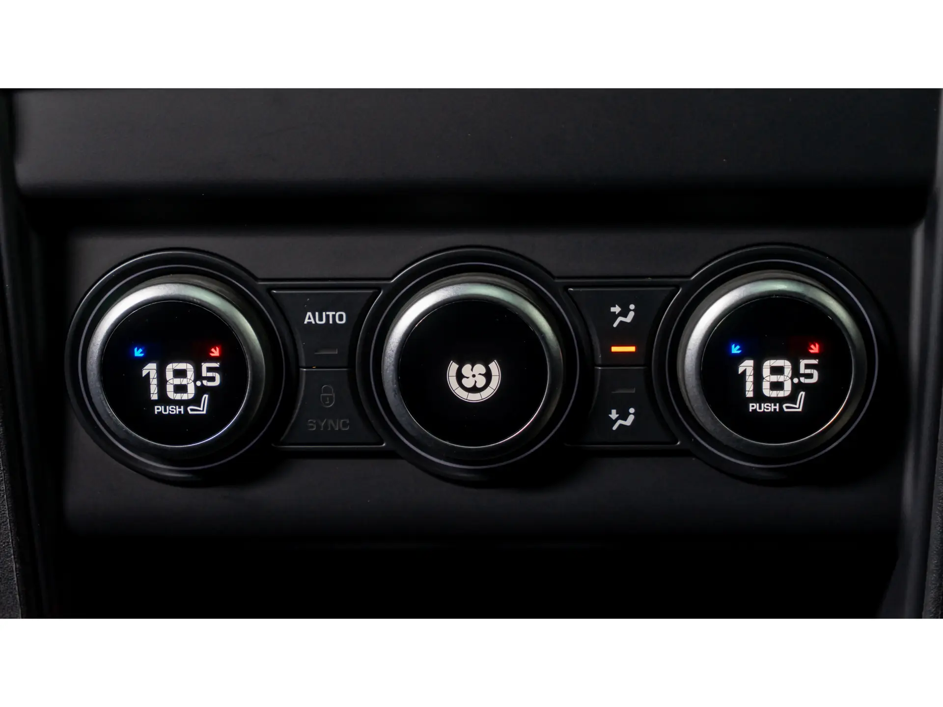 Land Rover Defender, 2024 24