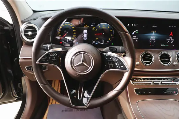 Mercedes-Benz E 300 L, 2023 16