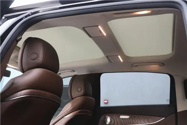 Mercedes-Benz E 300 L, 2023 22