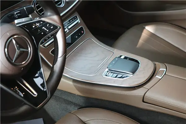 Mercedes-Benz E 300 L, 2023 12