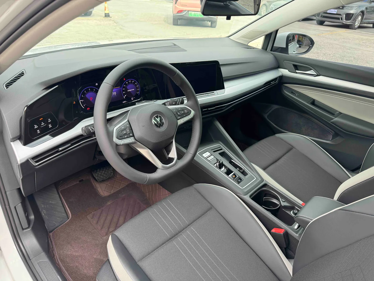 Volkswagen Golf, 2025 20