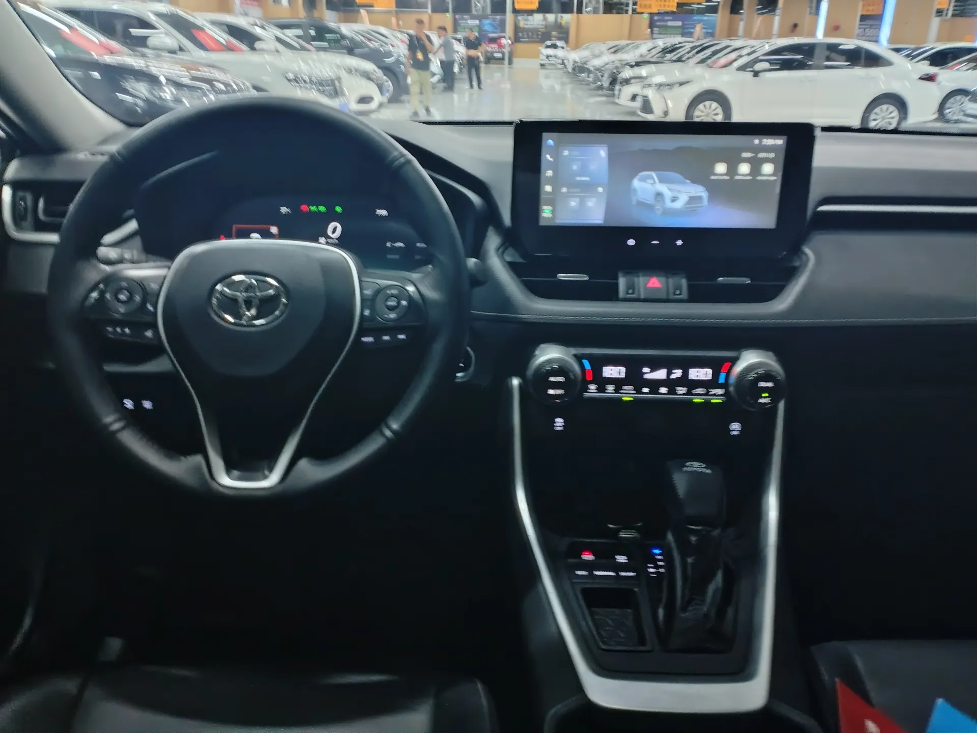 Toyota Wildlander, 2023 7
