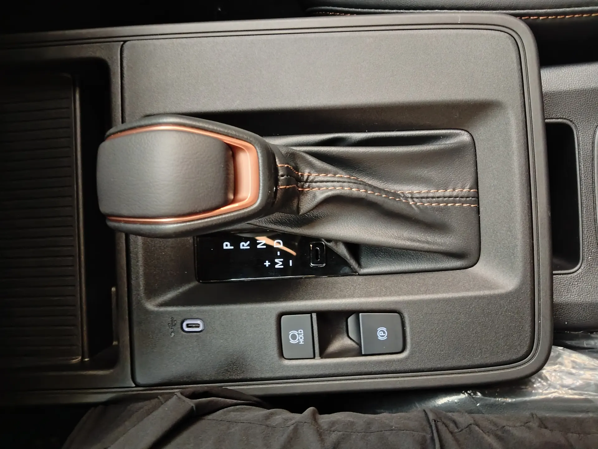 Toyota Frontlander, 2026 12