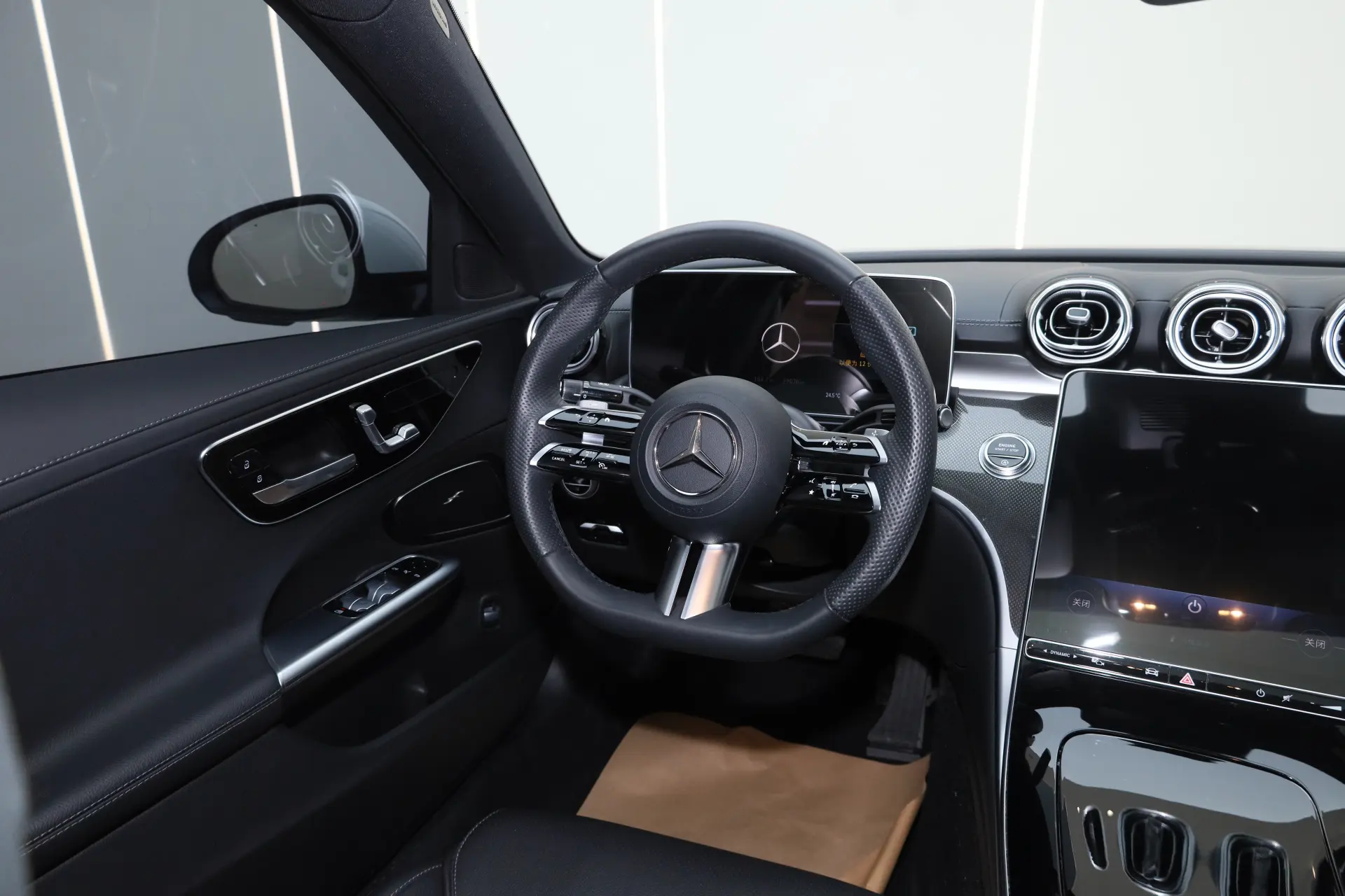 Mercedes-Benz C 260 L, 2023 27