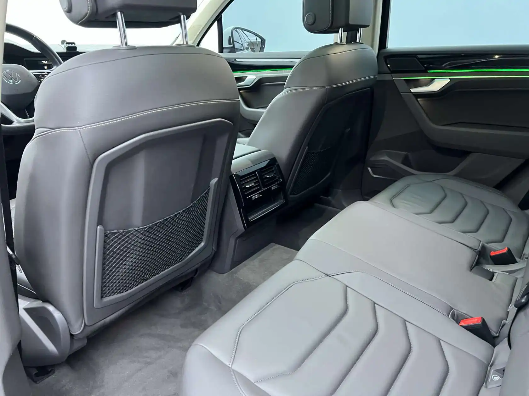 Volkswagen Touareg, 2022 16