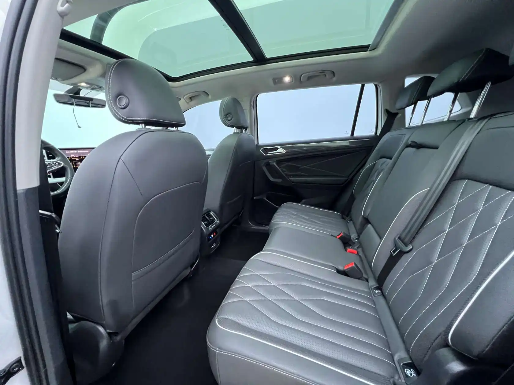 Volkswagen Tiguan L, 2022 12
