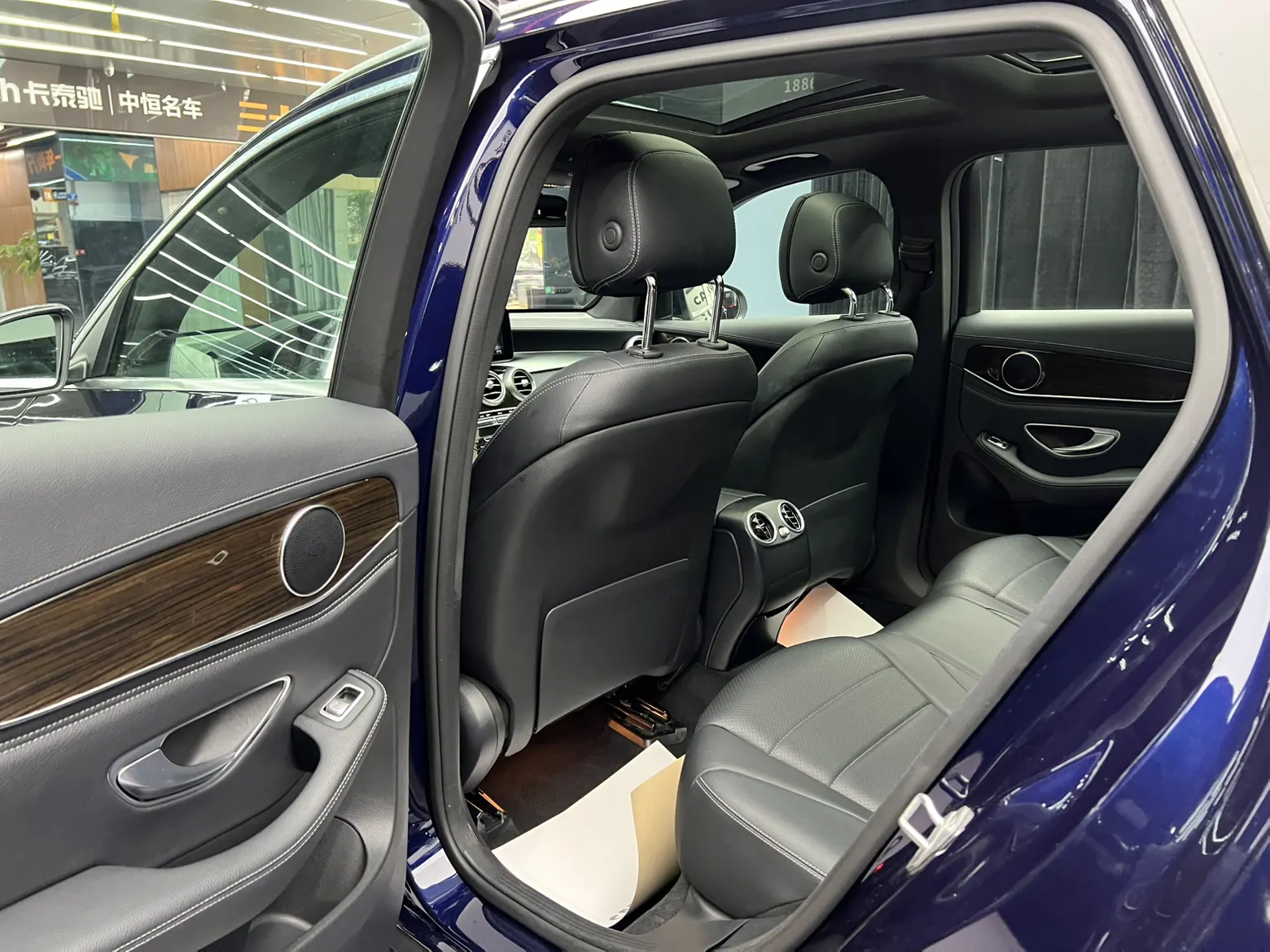 Mercedes-Benz GLC 260 4MATIC, 2018 28