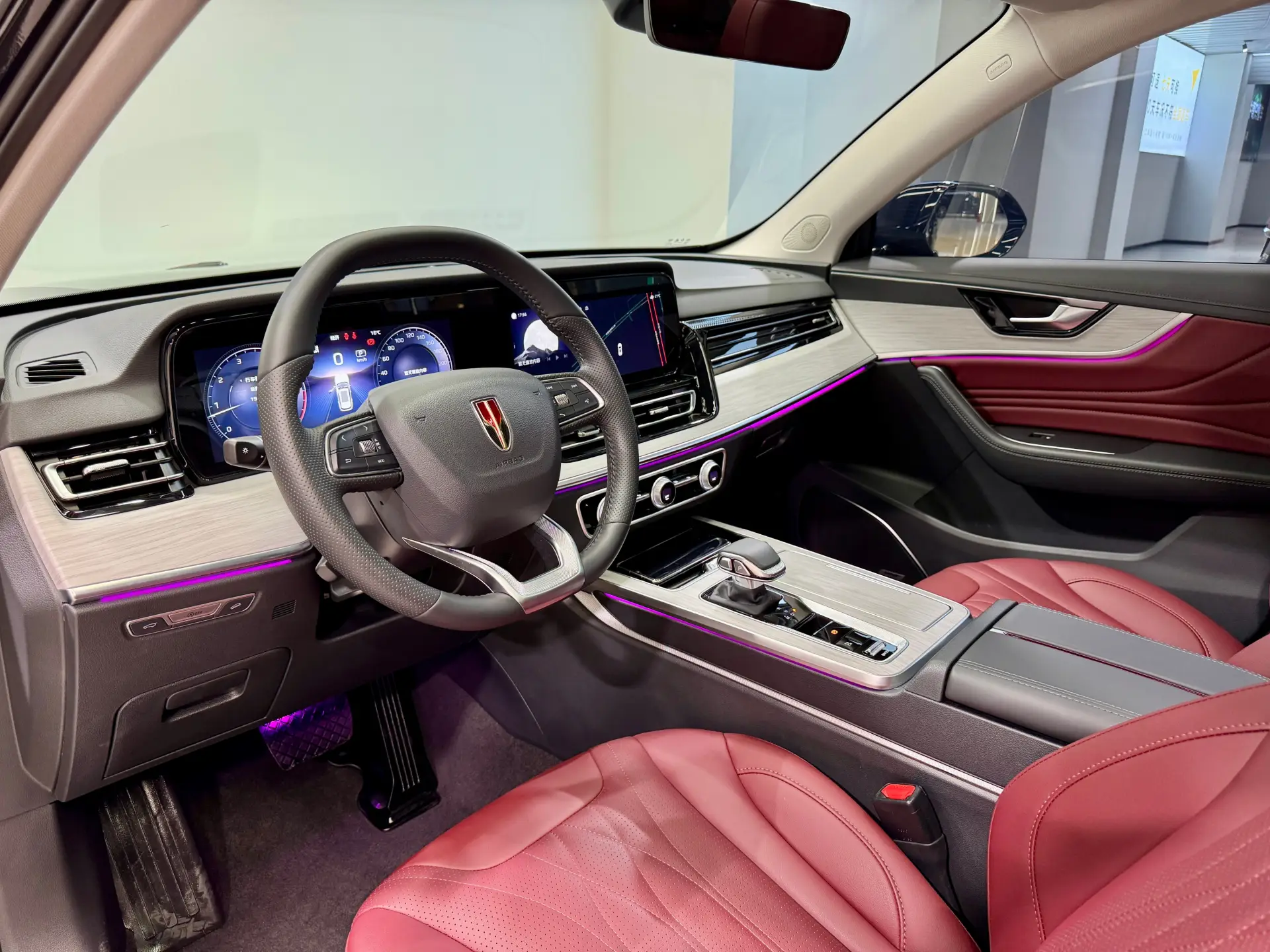Hongqi HS5, 2024 7