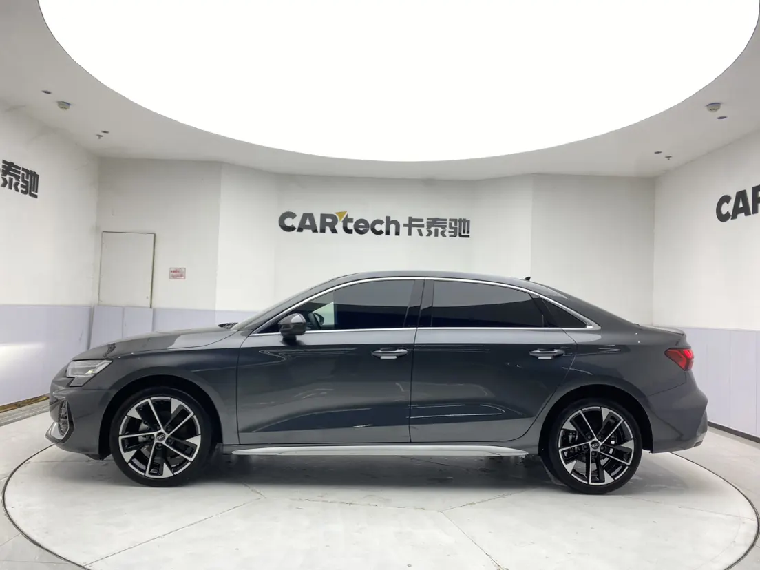 Audi Flying Spur, 2025 все фото