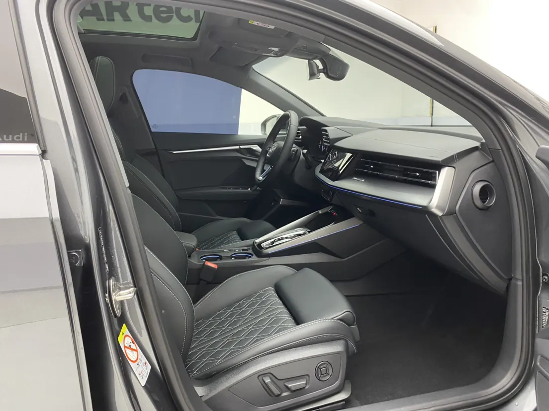 Audi Flying Spur, 2025 18