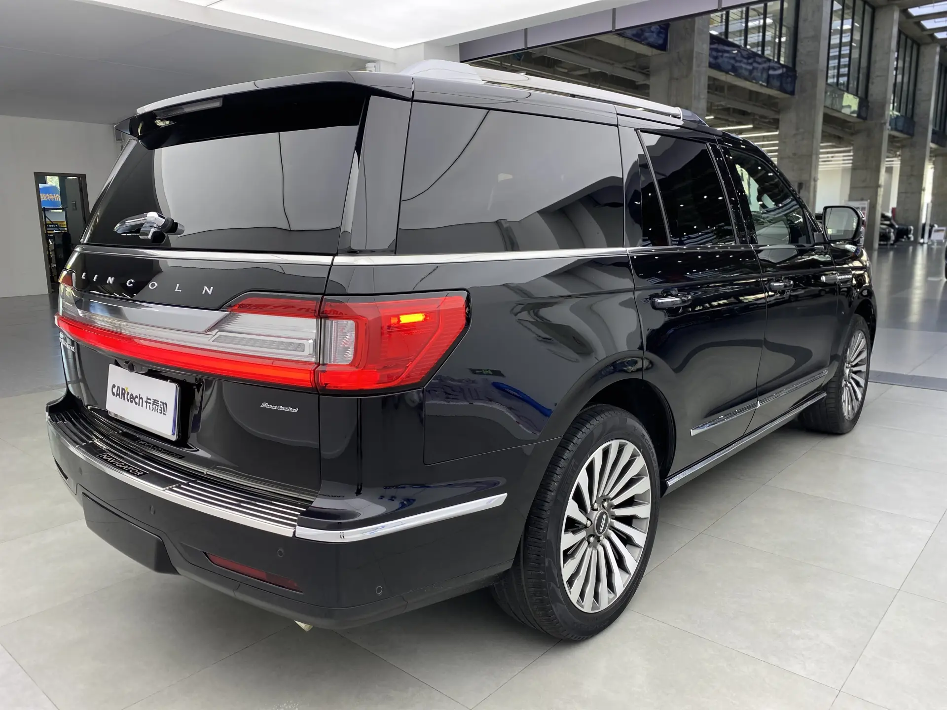 Lincoln Navigator, 2021 39