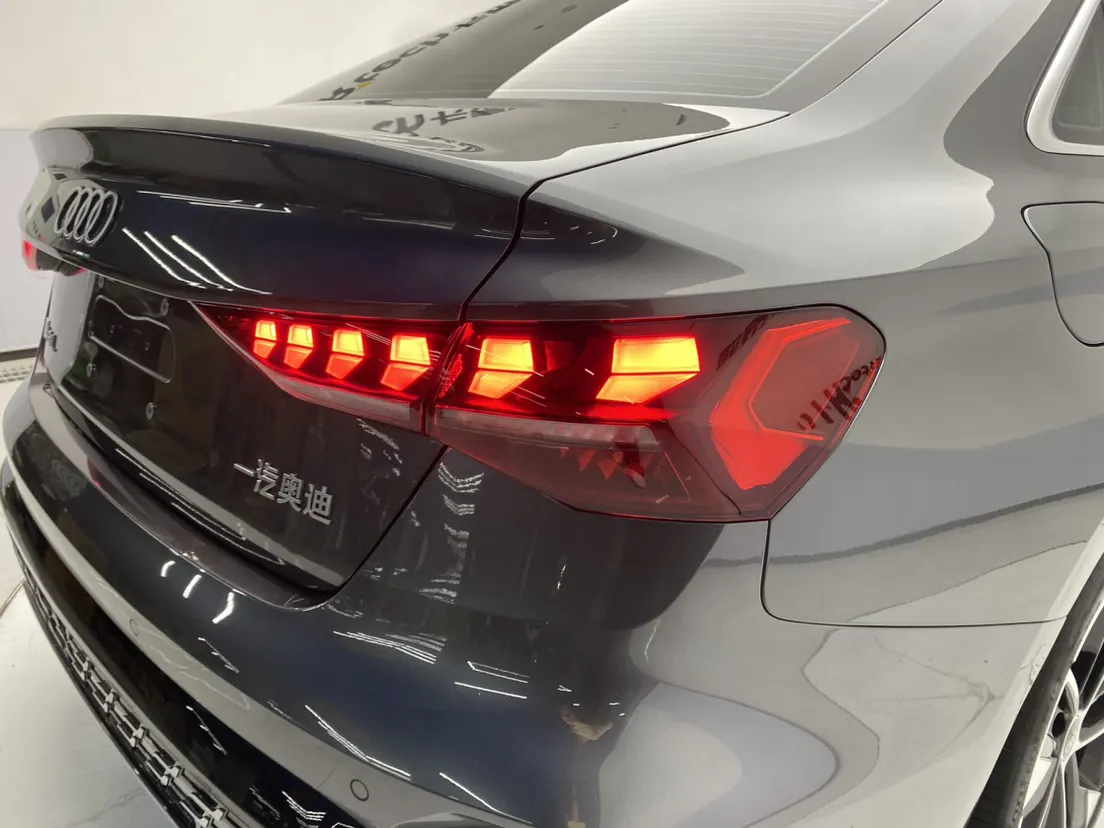 Audi Flying Spur, 2025 10