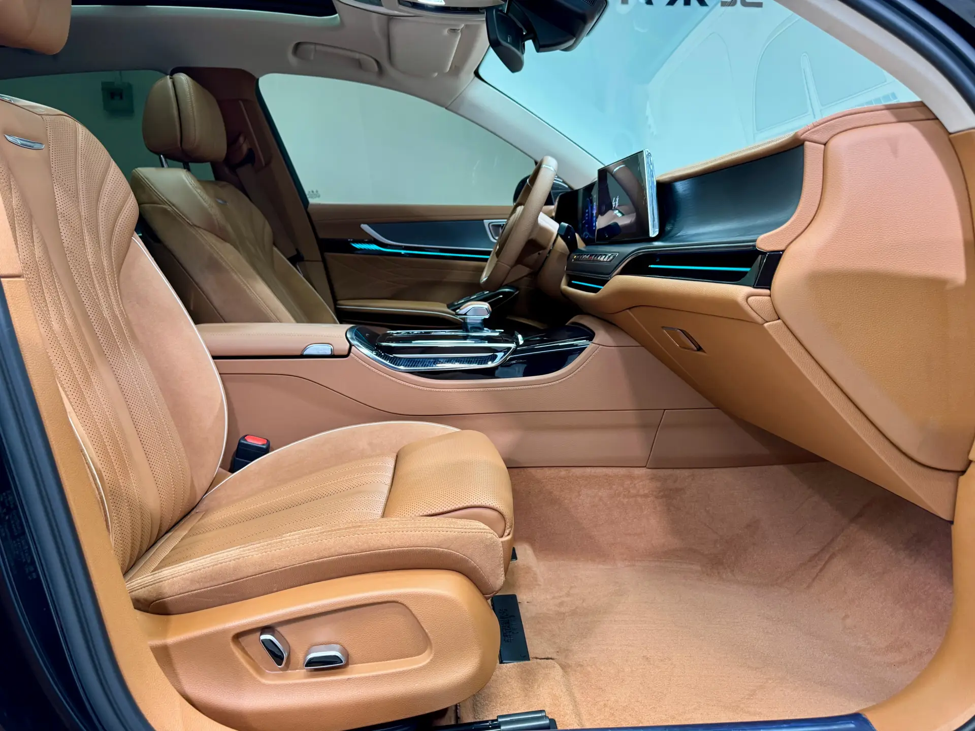 Hongqi H9, 2024 8
