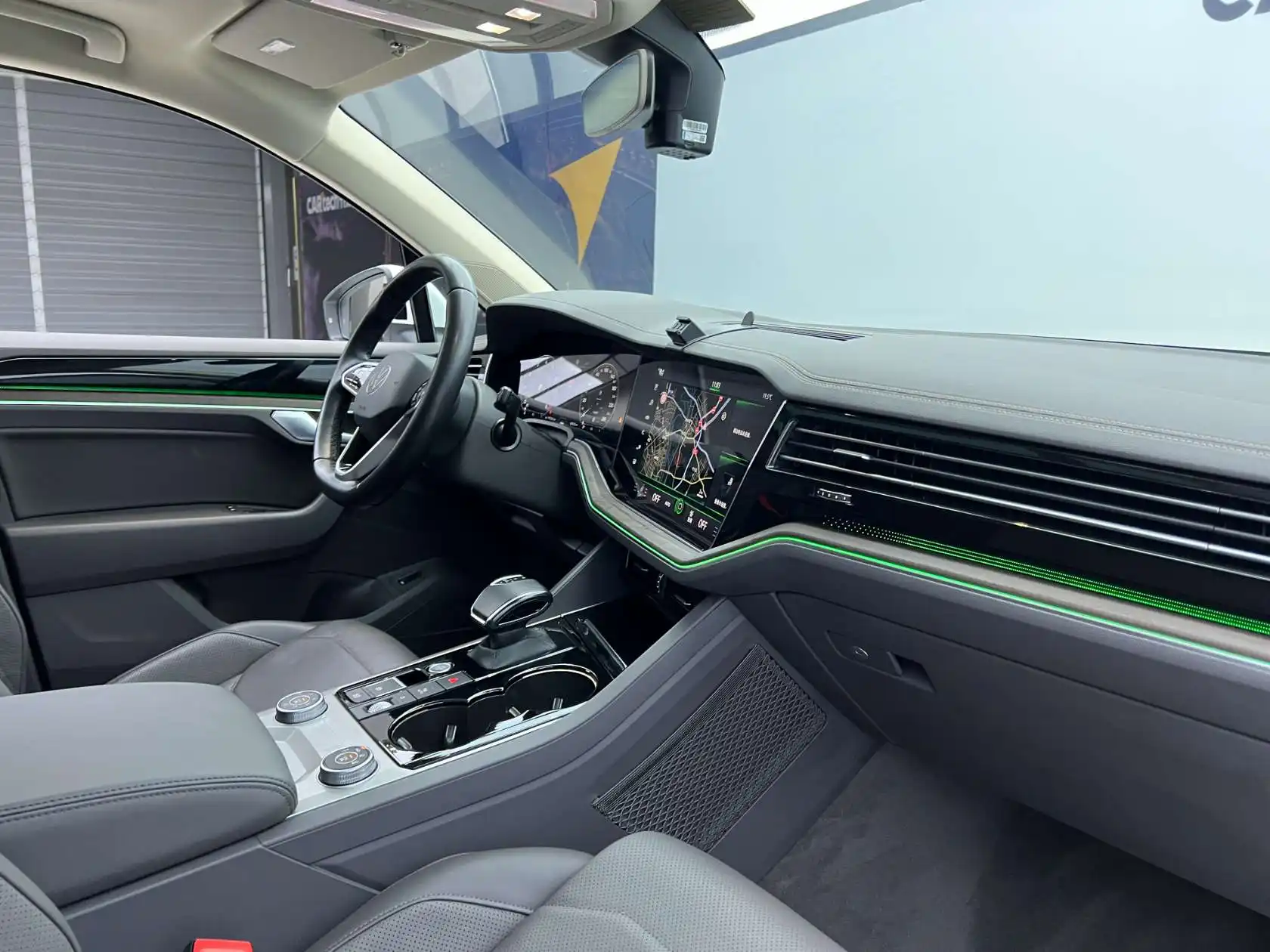 Volkswagen Touareg, 2022 22
