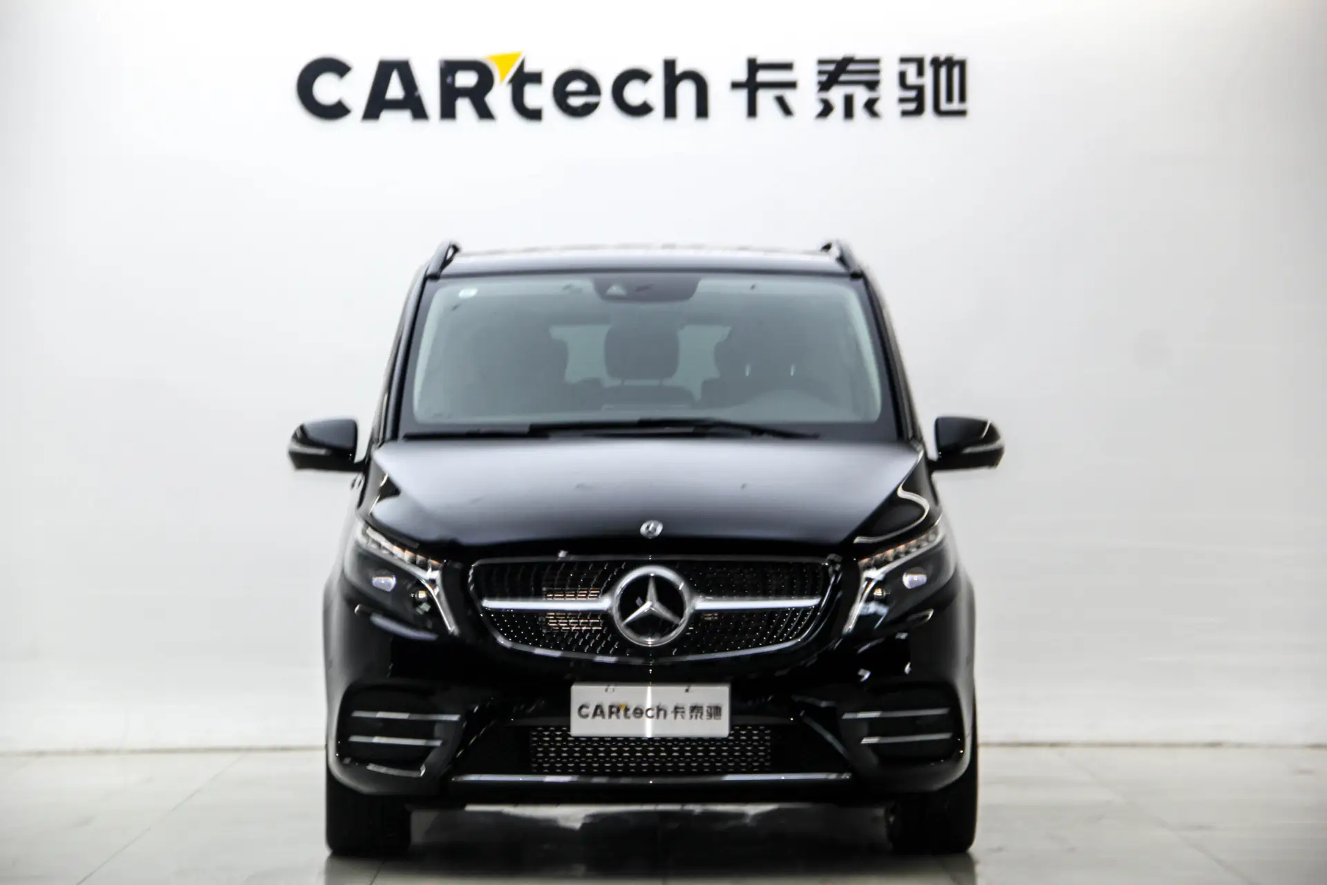 Mercedes-Benz V, 2023 2