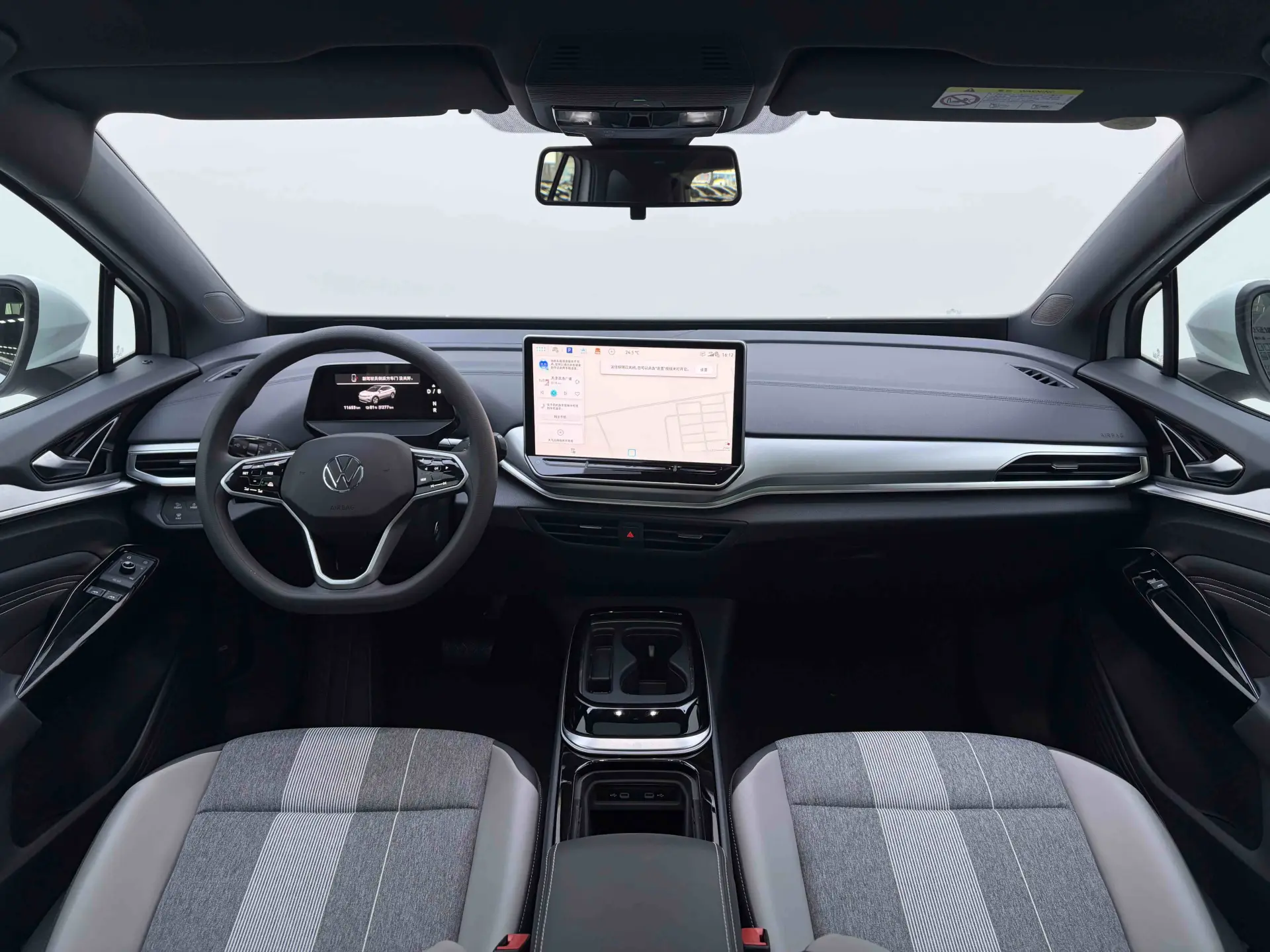 Volkswagen ID.4, 2025 8