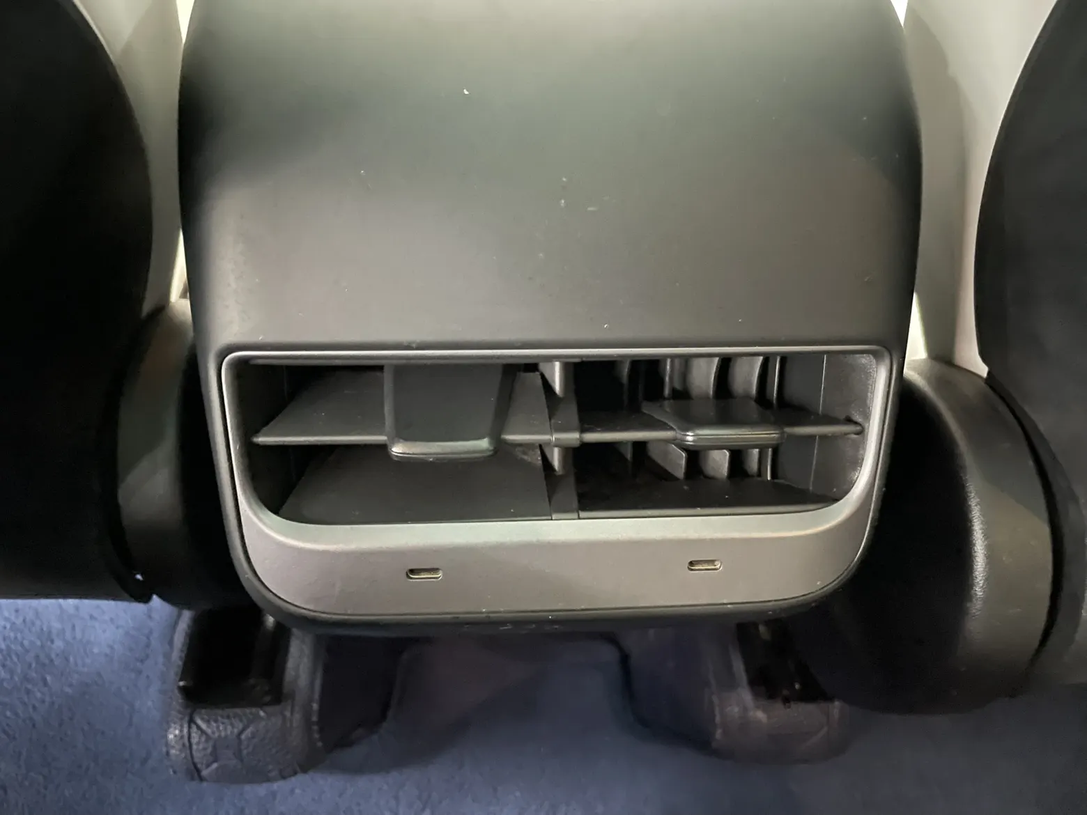 Tesla Model Y, 2023 18