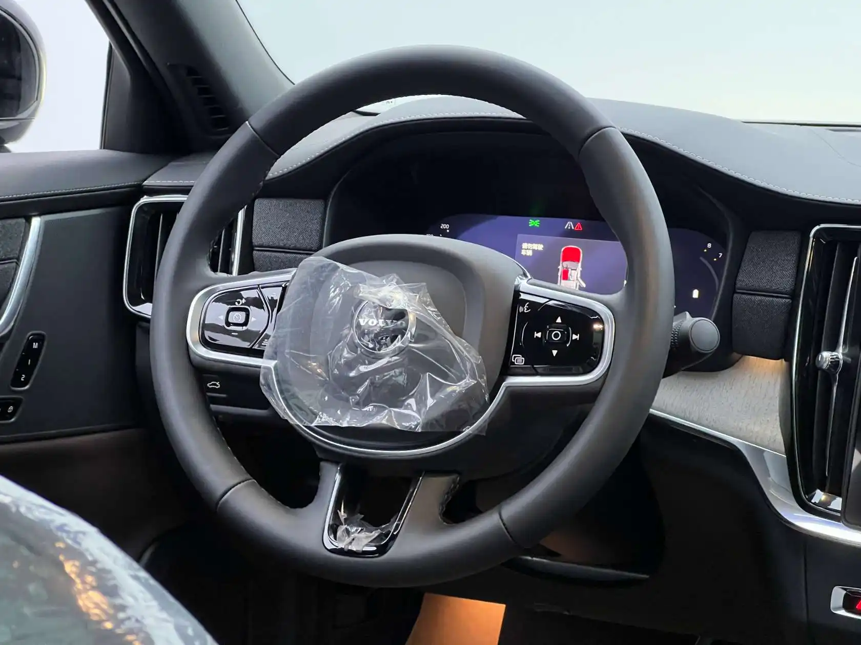 Volvo S90, 2025 24