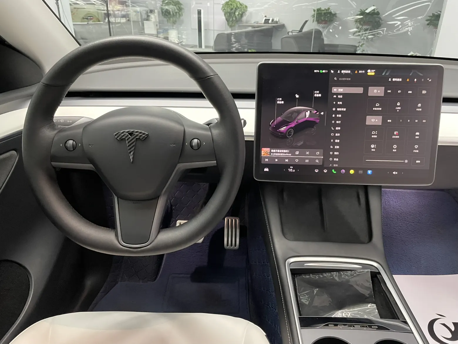 Tesla Model Y, 2023 10