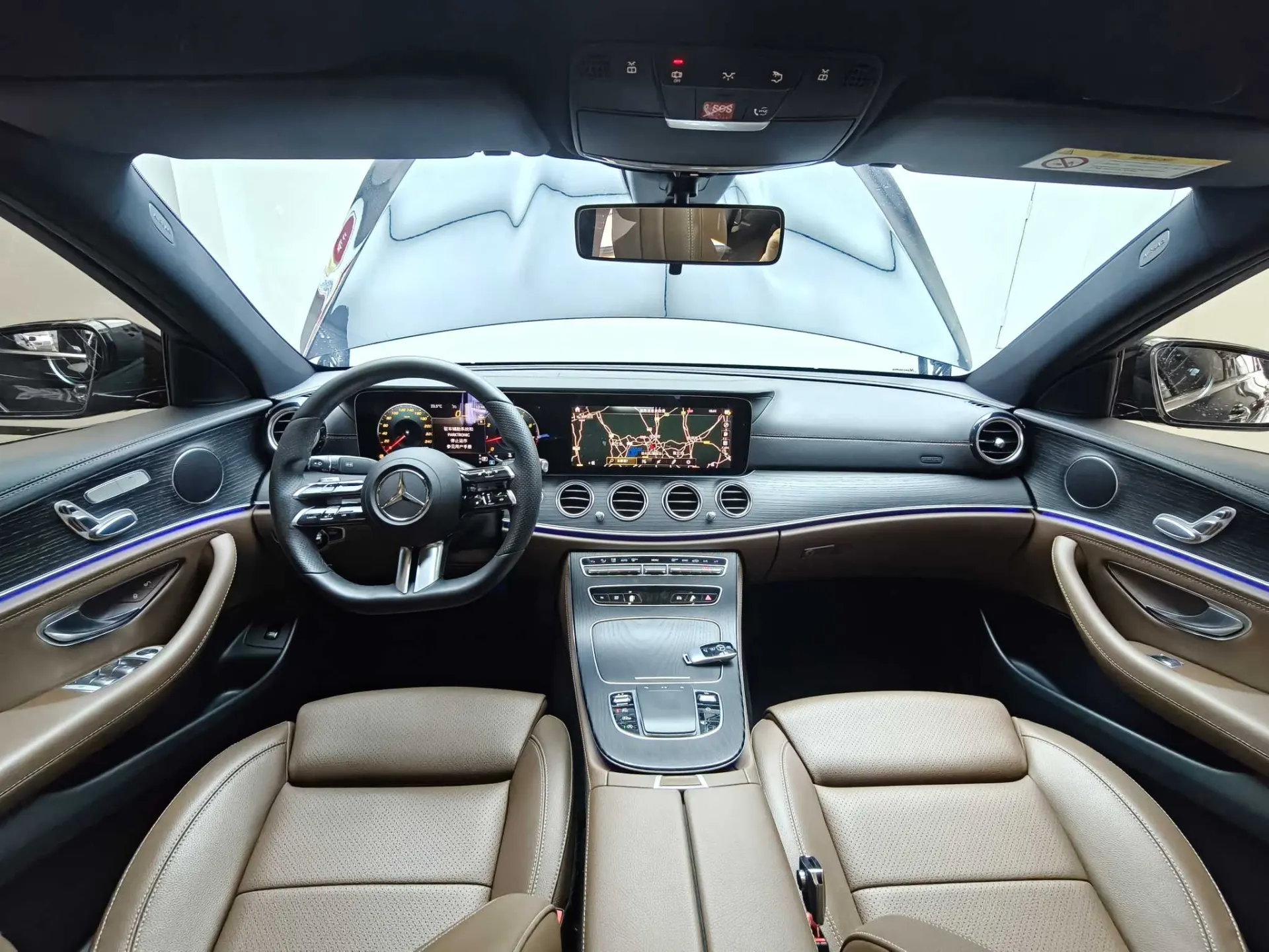 Mercedes-Benz E 260 L, 2022 19