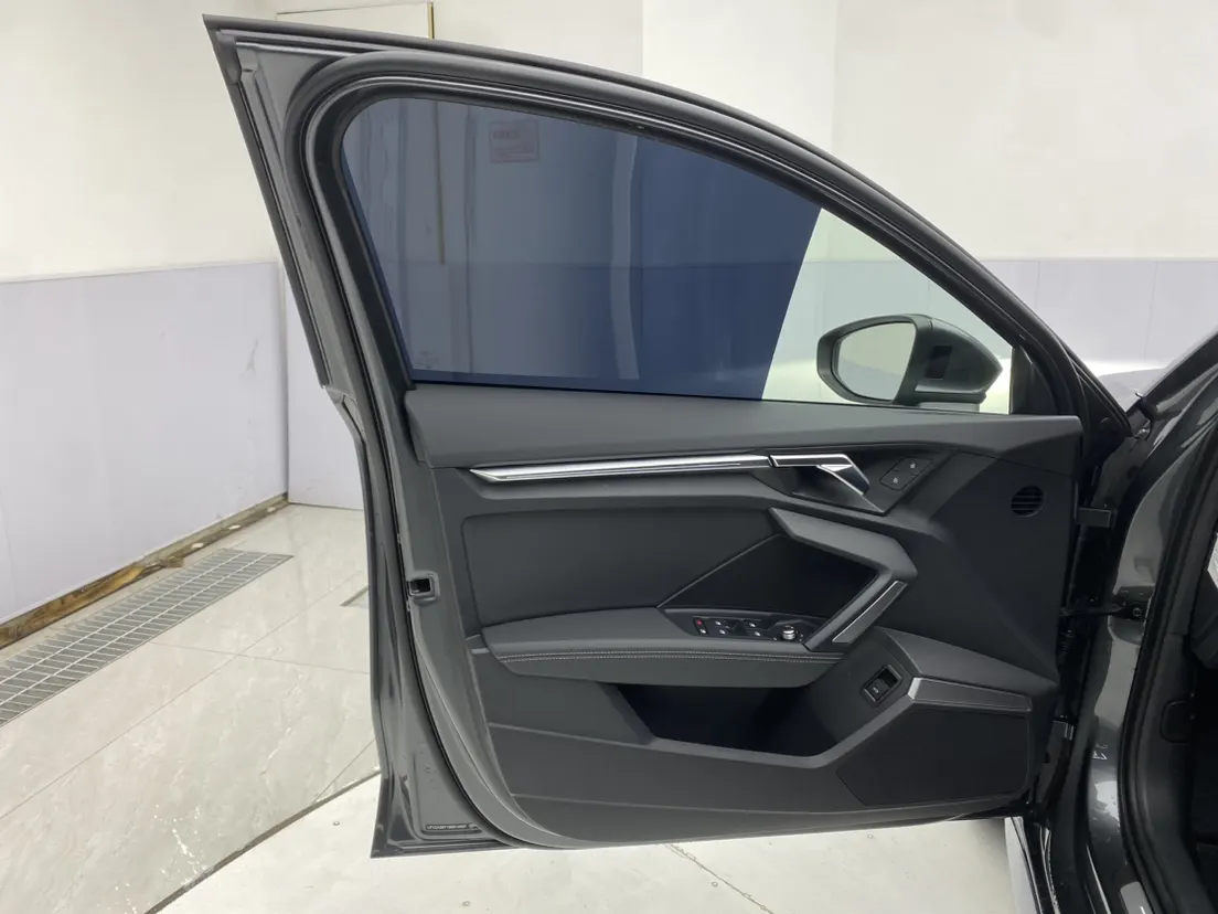 Audi Flying Spur, 2025 26