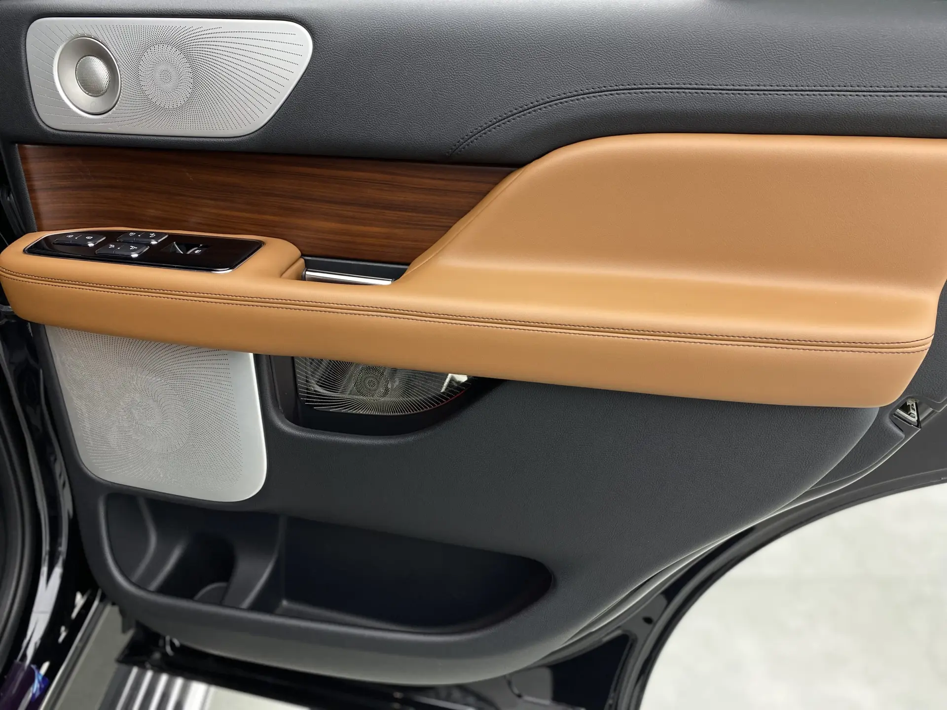 Lincoln Navigator, 2021 25