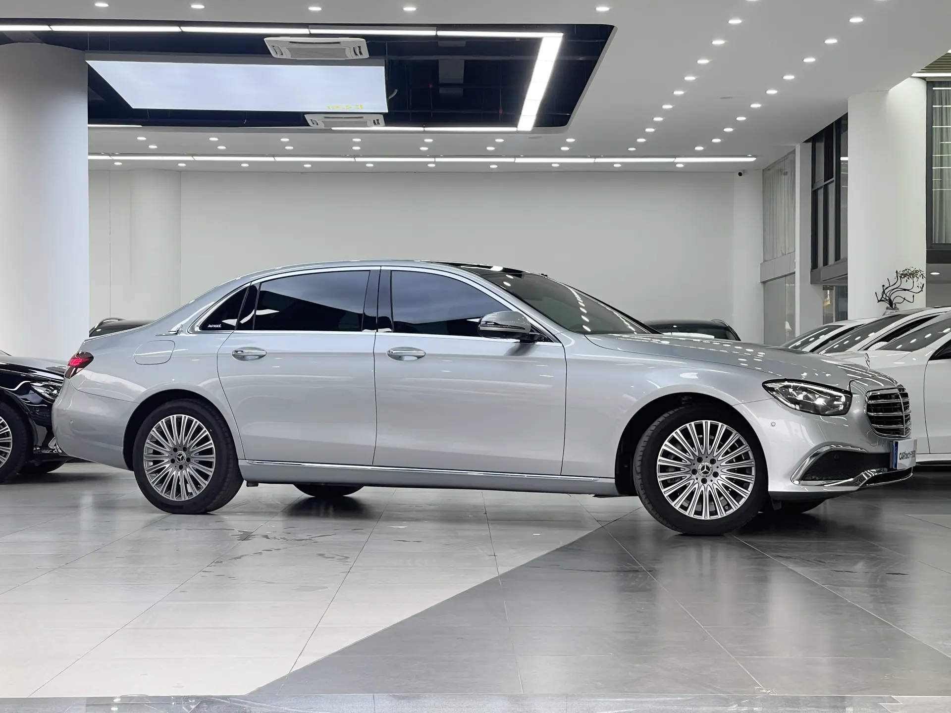 Mercedes-Benz E 300 L, 2024 3