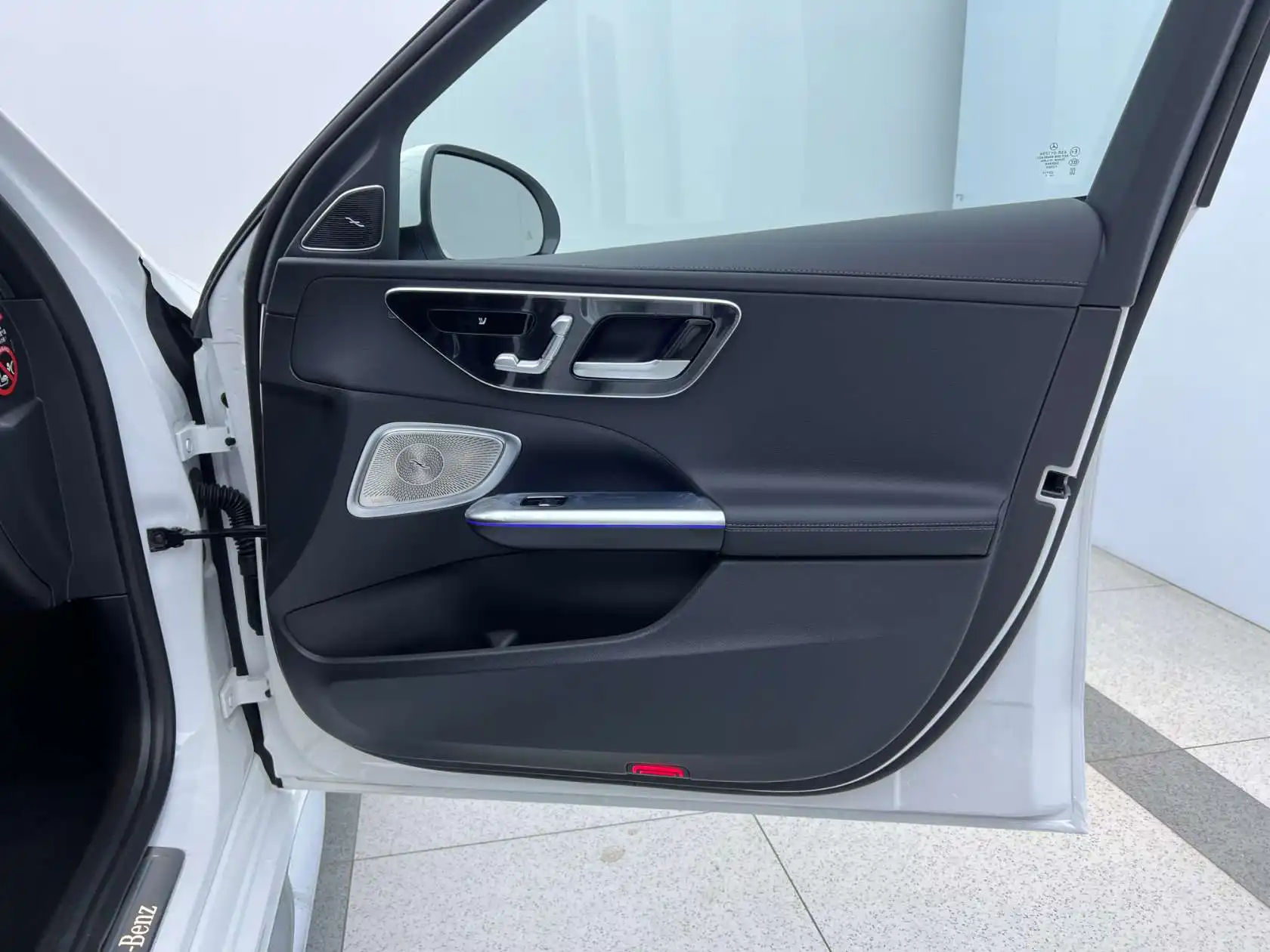 Mercedes-Benz C 260 L, 2026 20