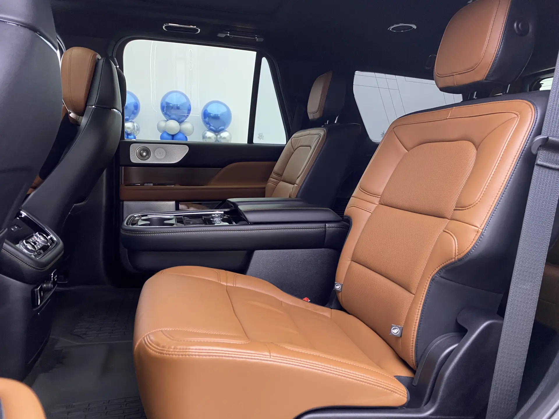 Lincoln Navigator, 2021 8