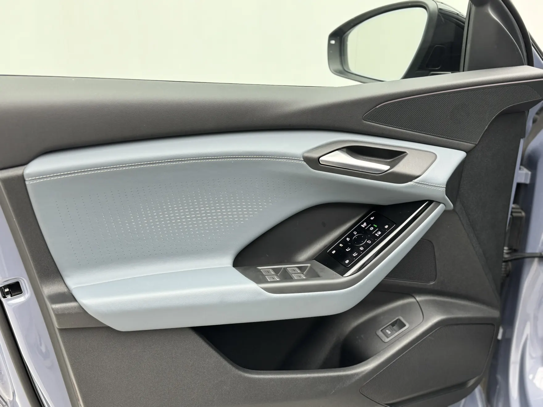 Audi e-tron, 2025 10