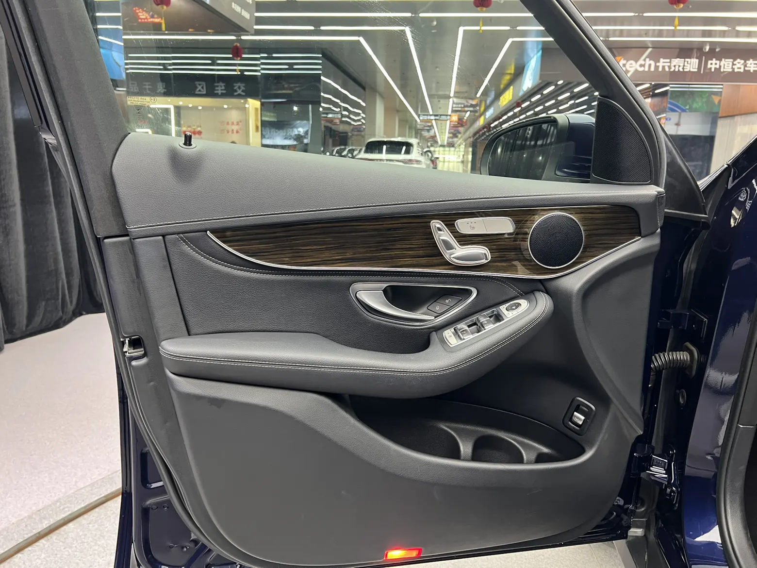 Mercedes-Benz GLC 260 4MATIC, 2018 23