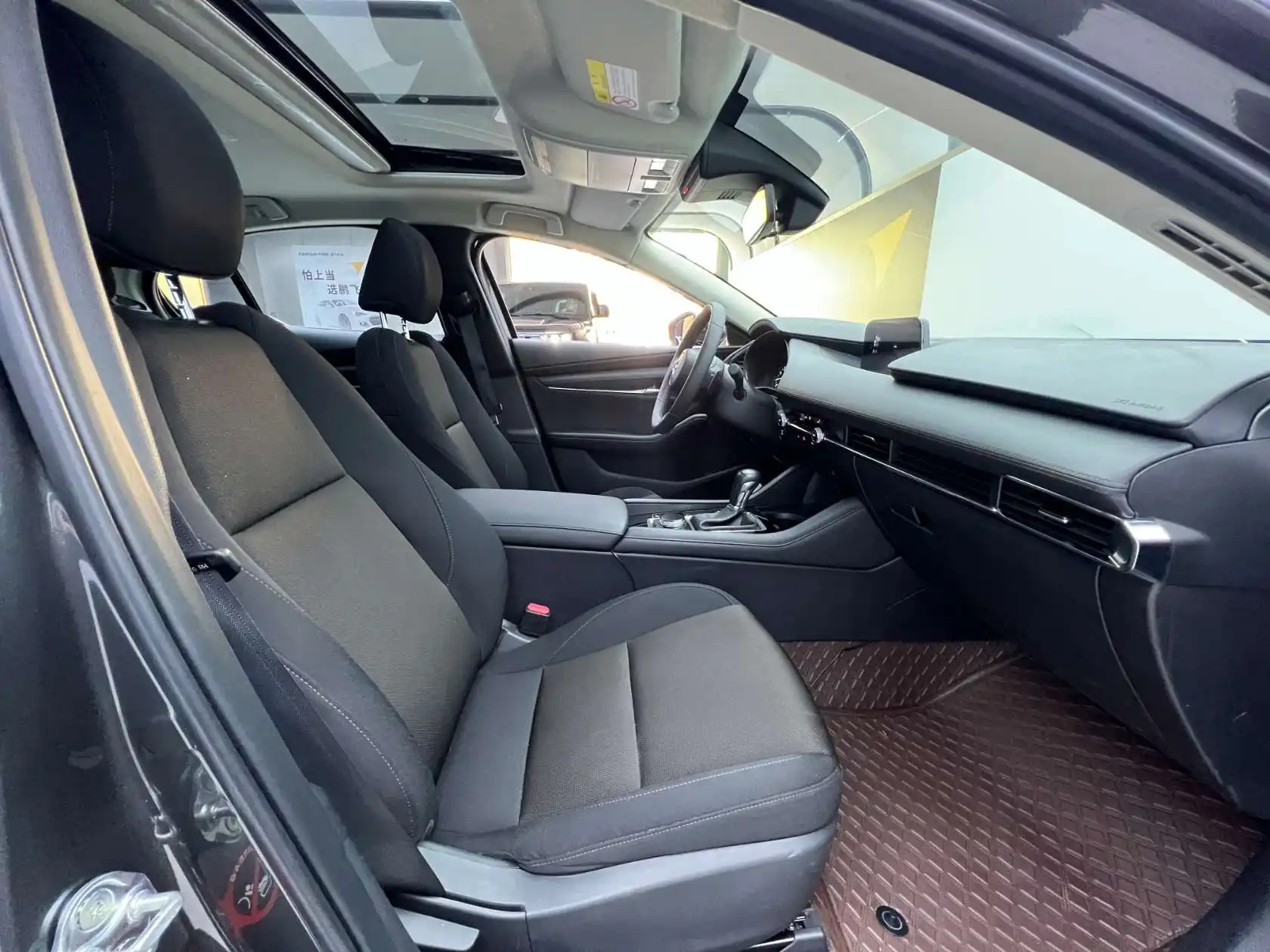 Mazda Mazda3, 2022 18