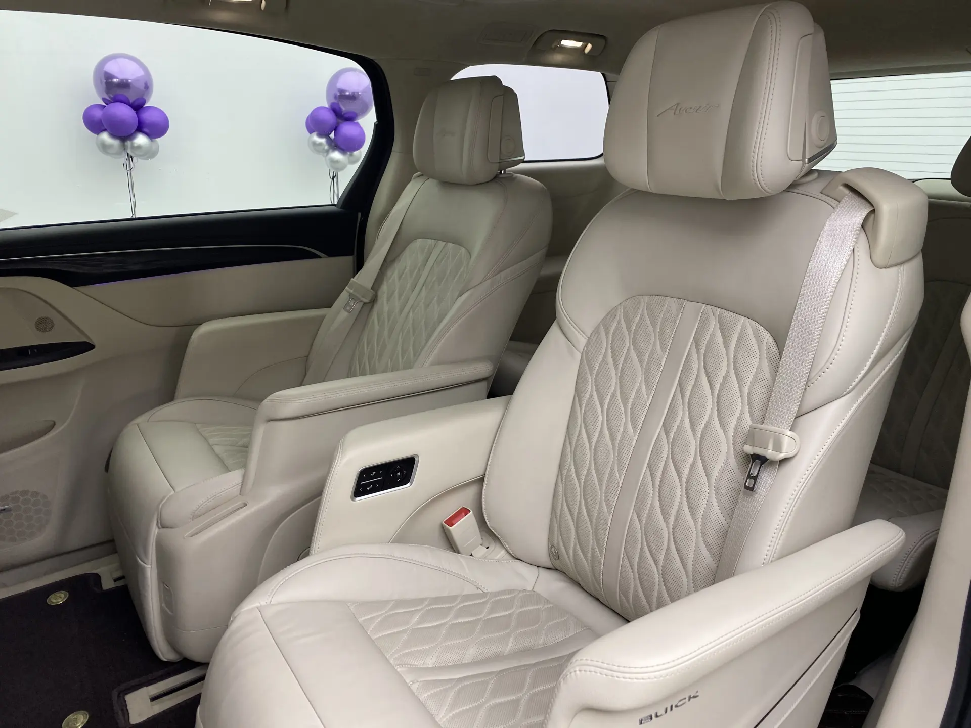 Buick GL8, 2023 6