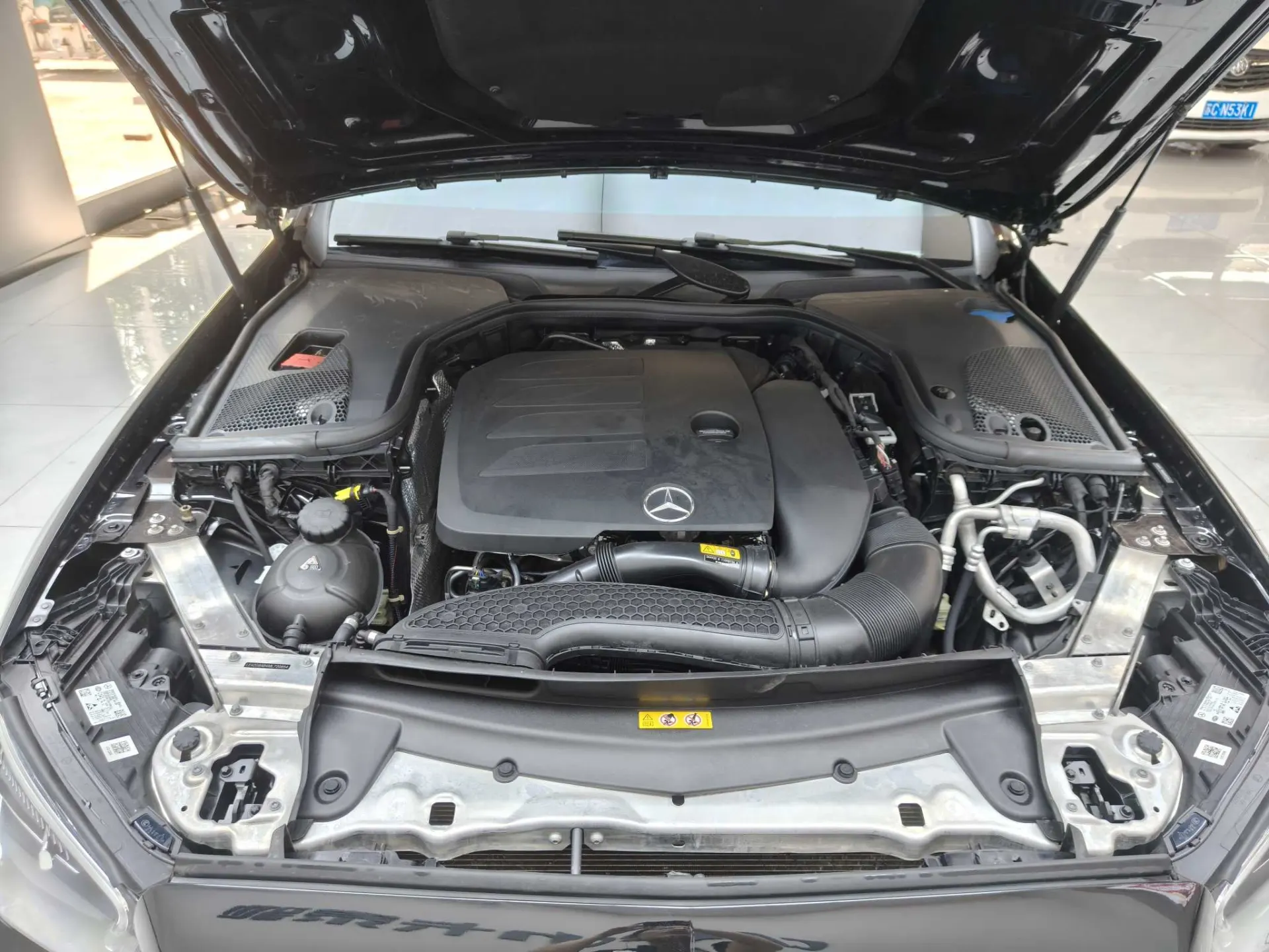 Mercedes-Benz E 260 L, 2022 10