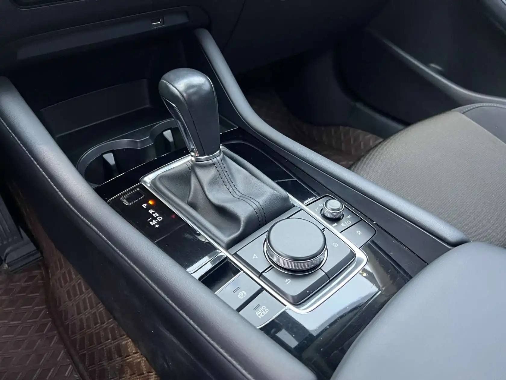 Mazda Mazda3, 2022 9
