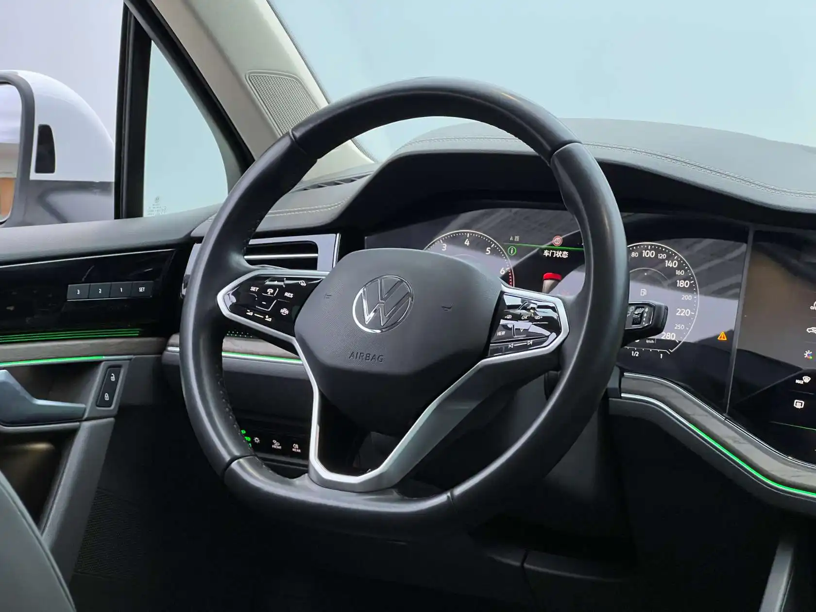 Volkswagen Touareg, 2022 27