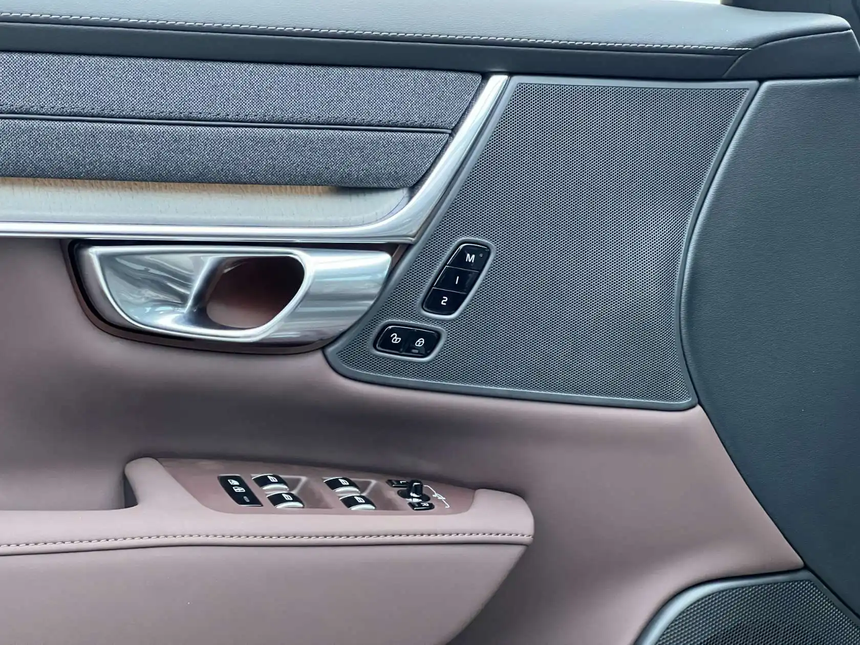 Volvo S90, 2025 11