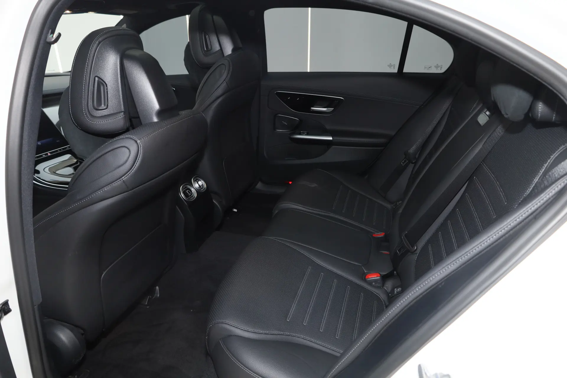 Mercedes-Benz C 260 L, 2023 19