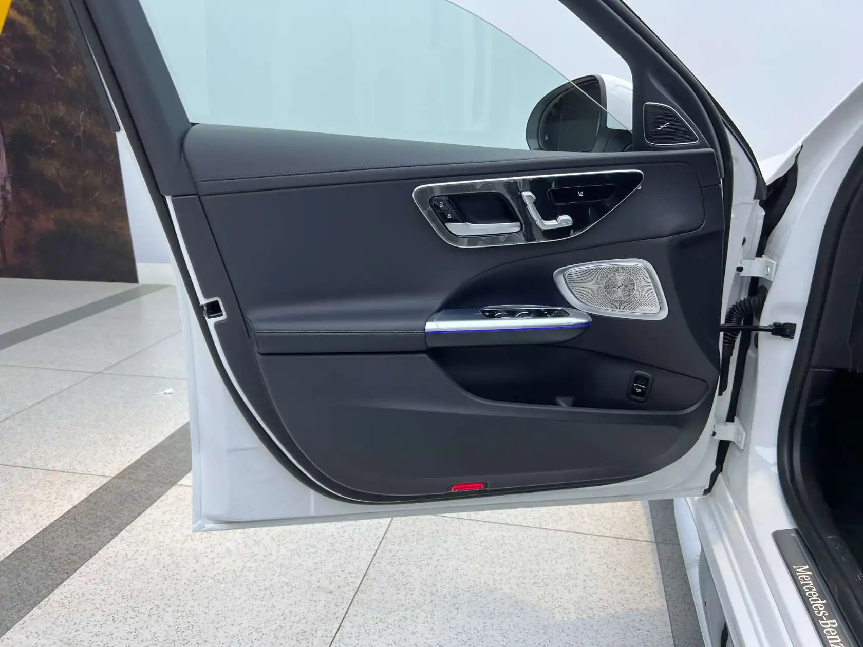 Mercedes-Benz C 260 L, 2026 10