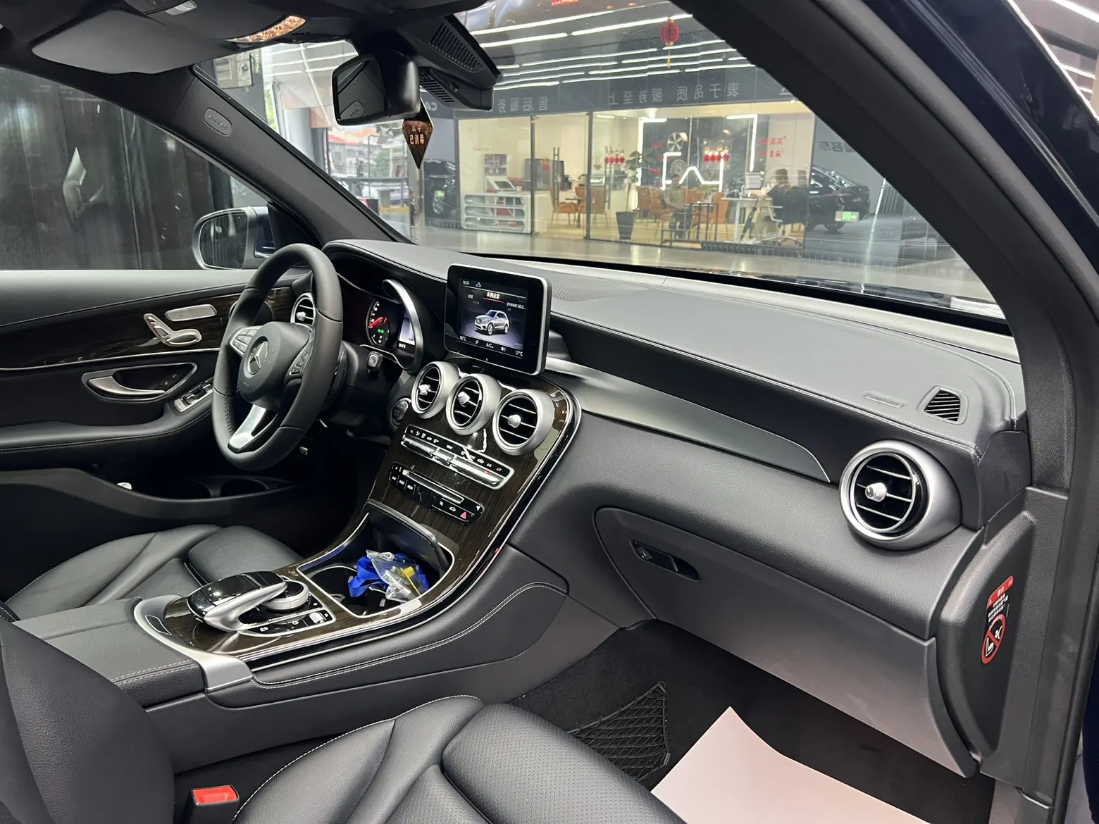 Mercedes-Benz GLC 260 4MATIC, 2018 18