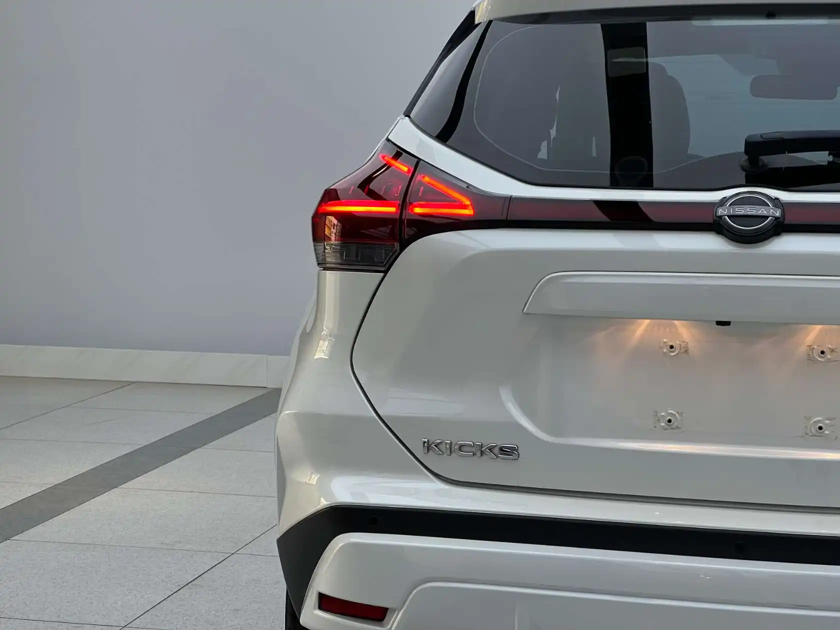 Nissan Kicks, 2023 6