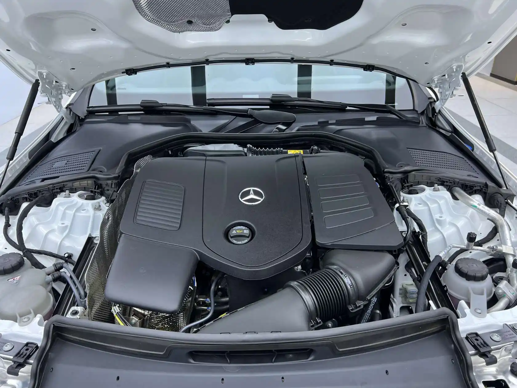 Mercedes-Benz C 260 L, 2026 24