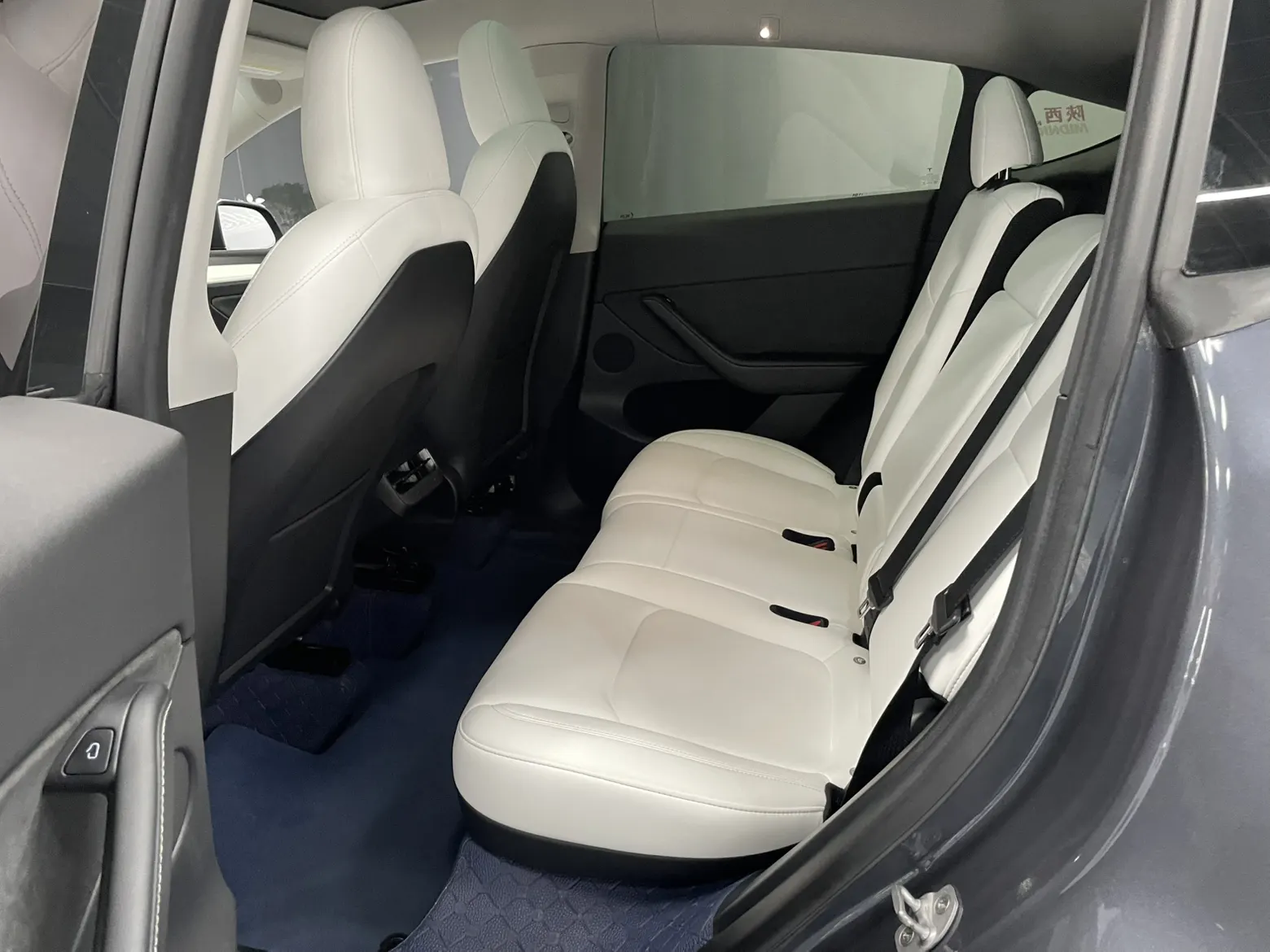 Tesla Model Y, 2023 13