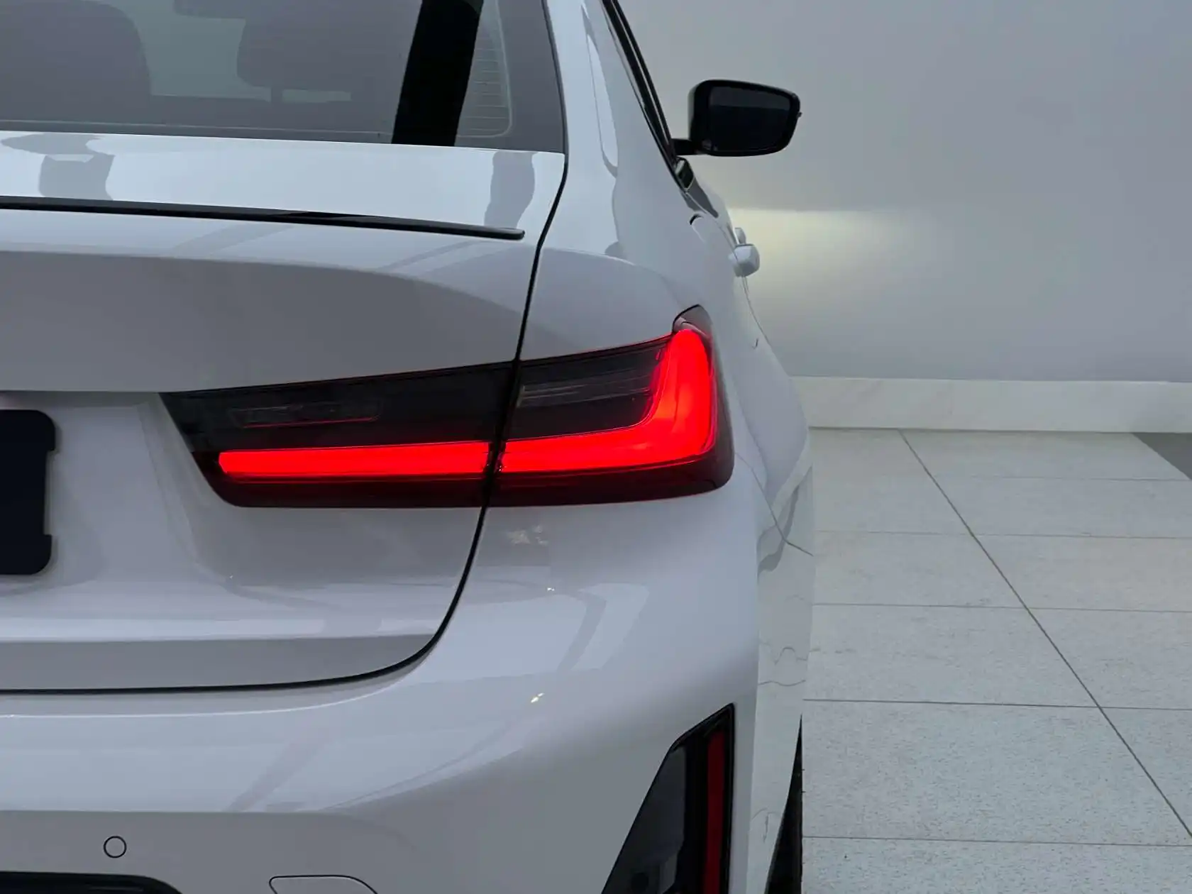 BMW 325Li, 2023 6