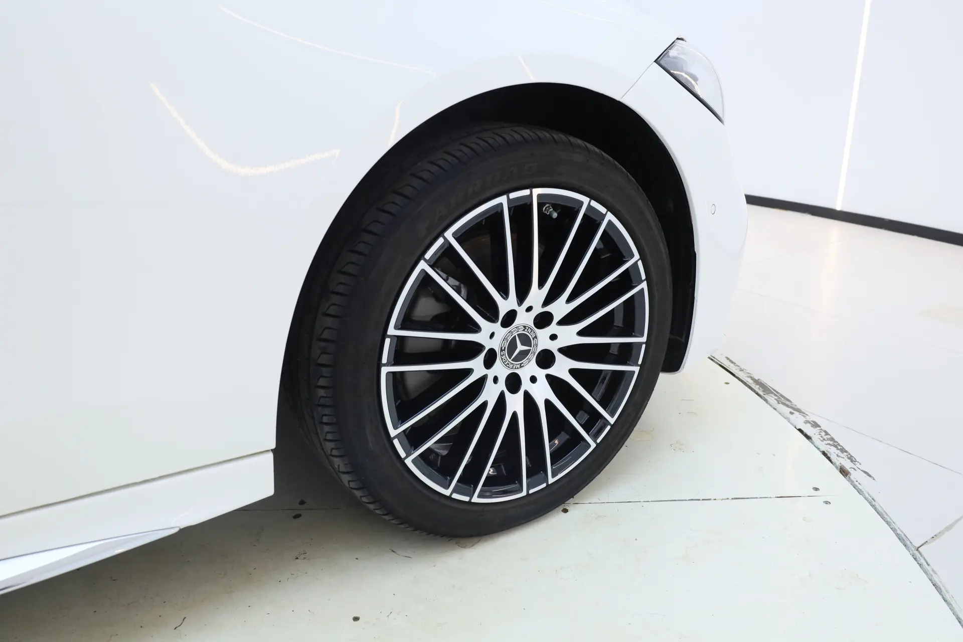 Mercedes-Benz C 260 L, 2023 11