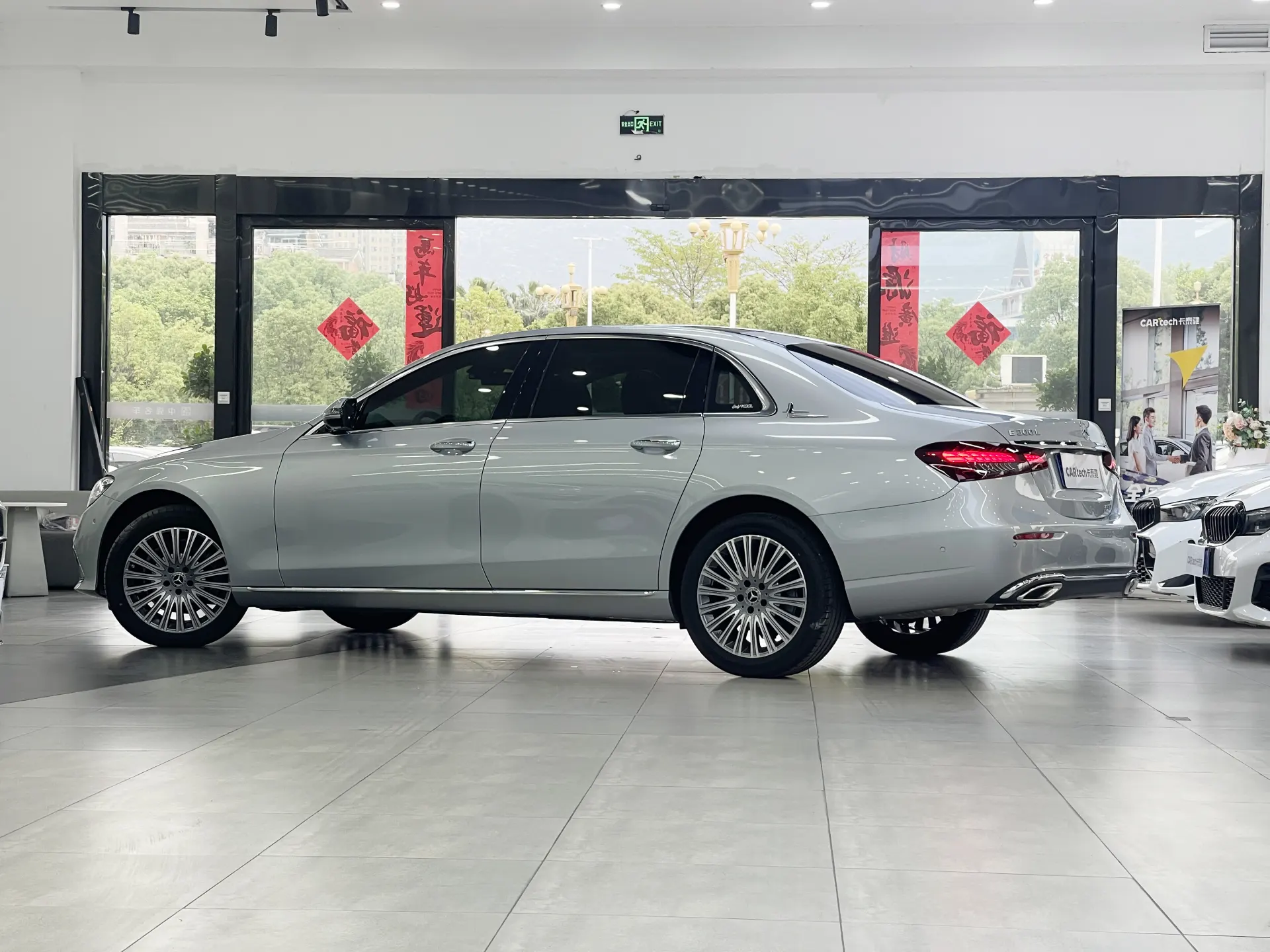 Mercedes-Benz E 300 L, 2024 6